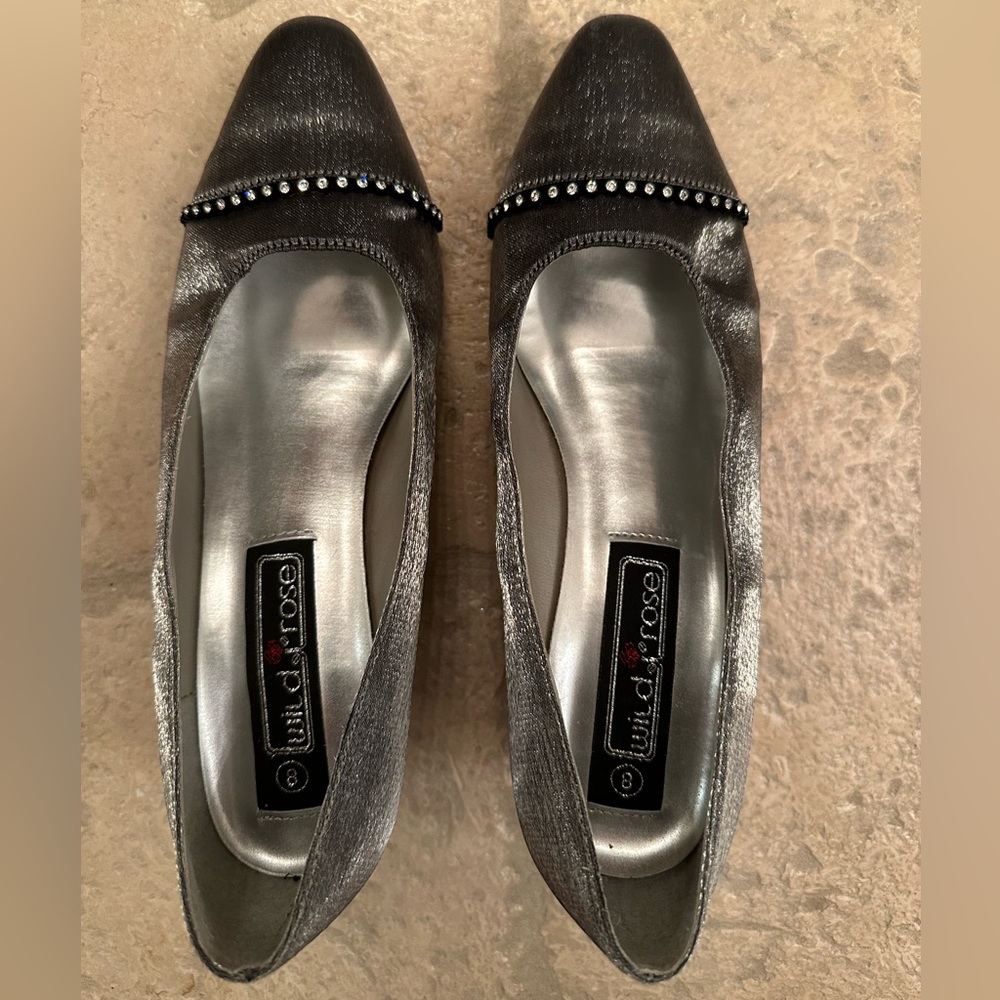 WILD ROSE Satiny/Sparkly Dress shoes